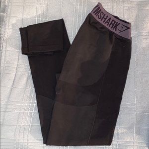Black gymshark leggings